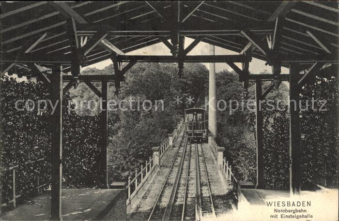 Wiesbaden Nerobergbahn mit Einsteigehalle