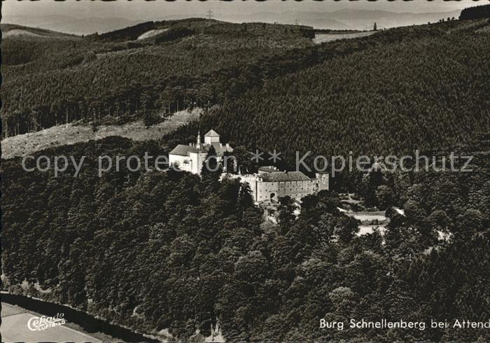 Attendorn Burg Schnellenberg Fliegeraufnahme