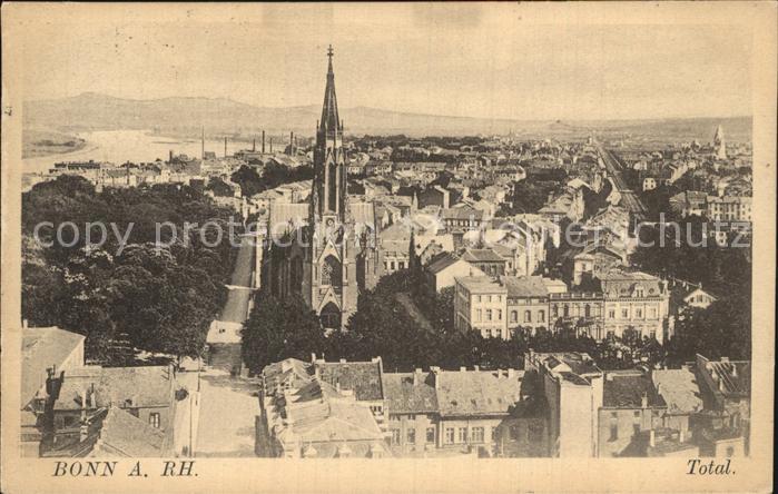 Bonn Rhein Total Blick ueber die Altstadt Kirche