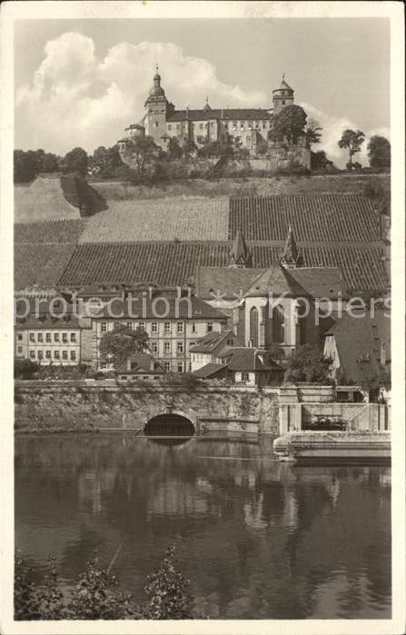 WueRZBURG Bayern Blick auf die Festung Marienberg und St Burkhard Mainufer