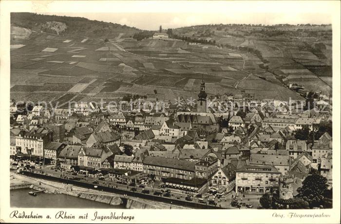 Ruedesheim Rhein Gesamtansicht mit Jugendherberge Fliegeraufnahme