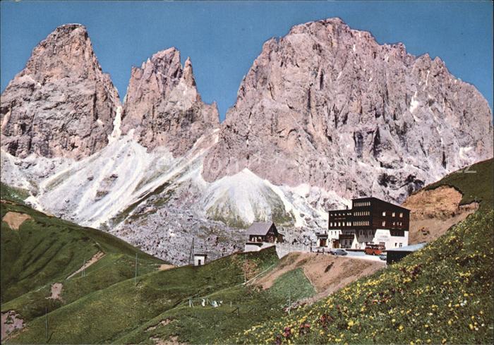 Passo Sella Gruppo del Sassolungo Sellajoch Langkofelgruppe Dolomiten