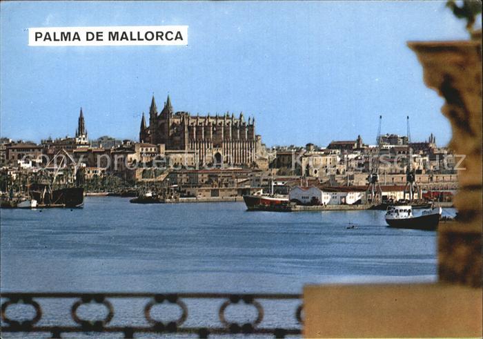 Palma de Mallorca Stadtbild mit Kathedrale Hafen