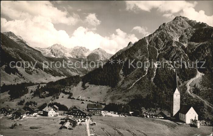 Kleinwalsertal Mittelberg Schafalpenkoepfle Zwoellerkopf