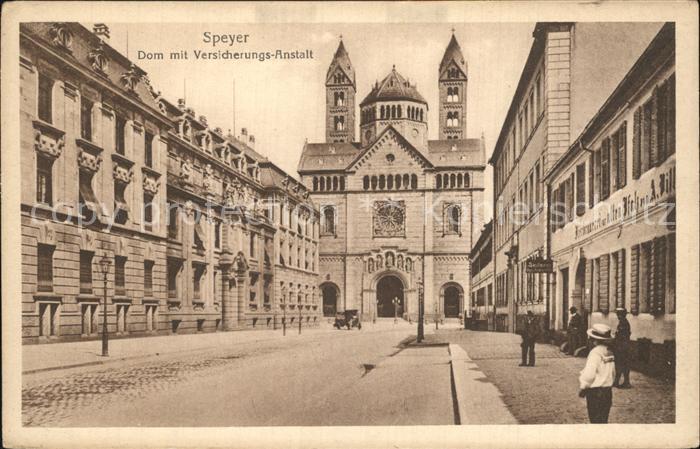 Speyer Rhein Dom mit Versicherungsanstalt