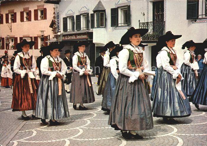 Groeden Tirol Trachten