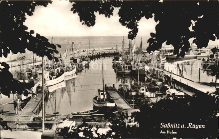 Sassnitz Ostseebad Ruegen Hafenpartie