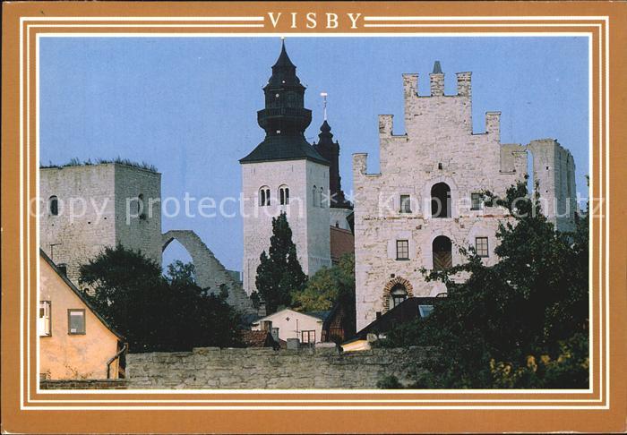 Visby St Lars ruin Sta Maria domkyrka och Gamla Apoteket i skymning