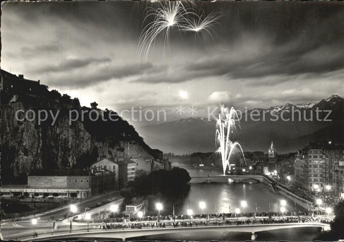 Grenoble la Nuit Ponts le 14 Juillet