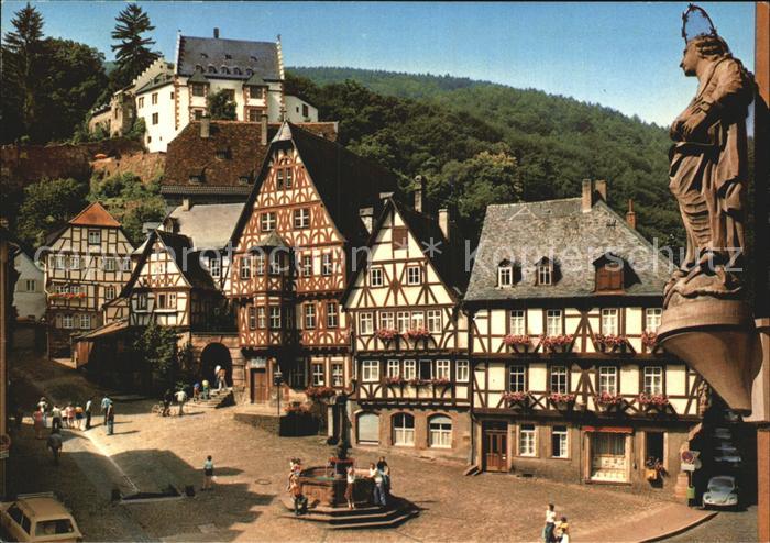 Miltenberg Main Marktplatz Fachwerk mit Burg
