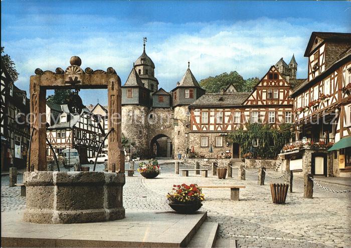 Braunfels Fachwerk mit Brunnen