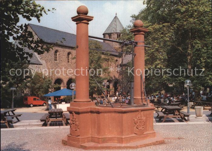 Schiffenberg Giessen Kloster mit Brunnen
