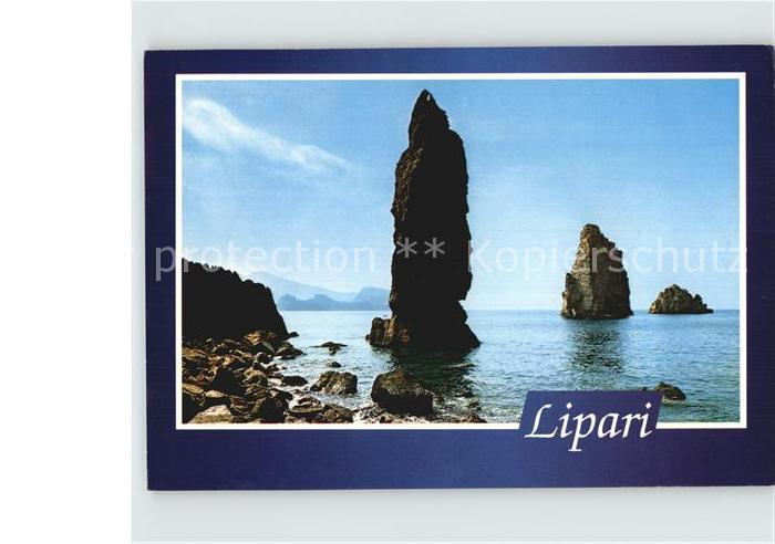 Lipari Isole Eolie Felsen am Strand