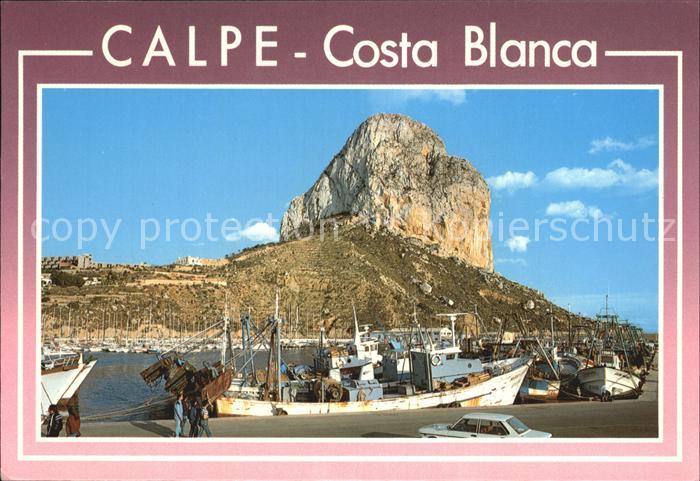 Calpe Vista del puerto y Penon de Ifach Fischerboote