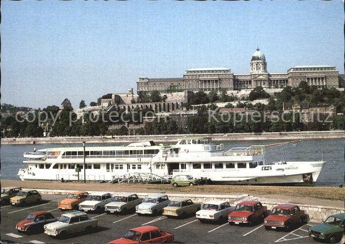 Budapest Burg von Buda Burgberg Donau Dampfer