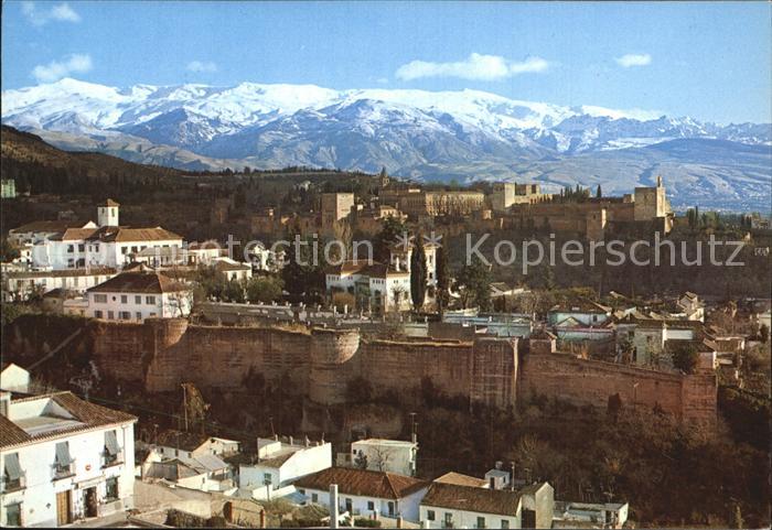 Granada Andalucia Vista general de la Alhambra y Sierra Nevada