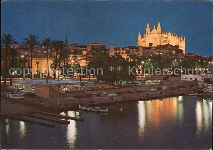 Palma de Mallorca Detalle nocturno del Puerto Hafen Kathedrale Nachtaufnahme