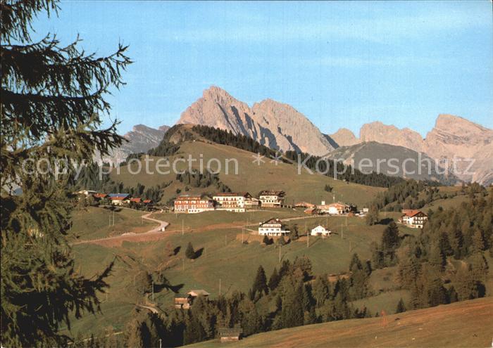 Seiser Alm Dolomiten gegen Geislerspitzen Dolomiten