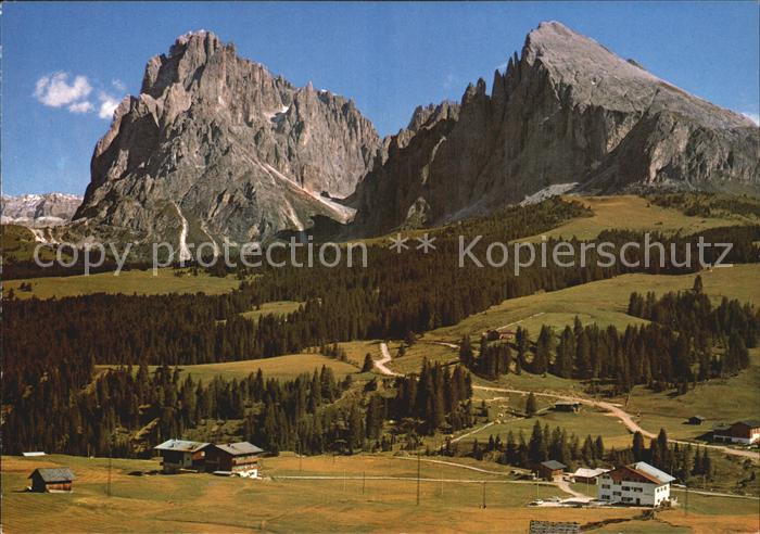 Seiser Alm Dolomiten gegen Langkofelgruppe Dolomiten
