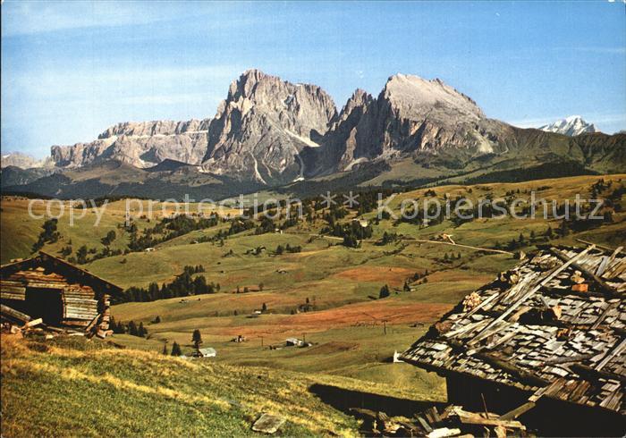 Seiser Alm Dolomiten gegen Langkofelgruppe Dolomiten