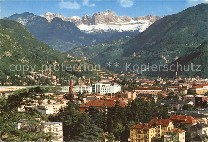 Bozen Suedtirol Panorama mit Rosengarten Dolomiten