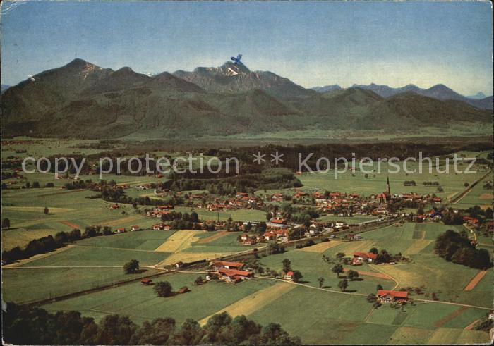 uebersee Fliegeraufnahme mit Hochplatte und Kampenwand