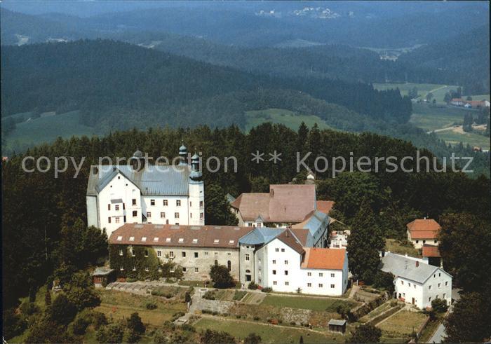 Tittling Pension Schloss Englburg Fliegeraufnahme