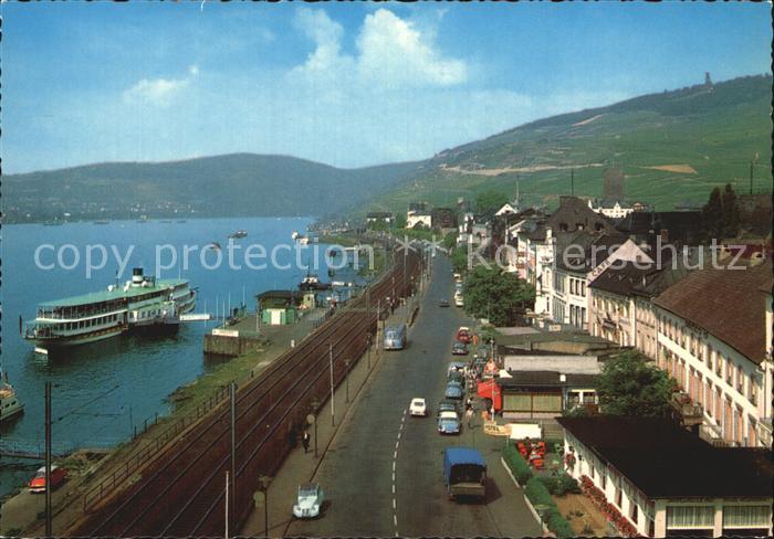 Ruedesheim Rhein Panorama mit Niederwalddenkmal Rheindampfer