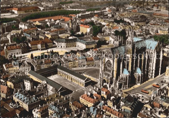 Metz  57 Moselle Vue aerienne La Cathedrale et Place du Marche