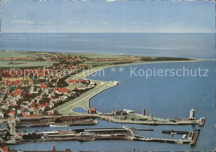 Cuxhaven Nordseebad Fliegeraufnahme mit Hafen