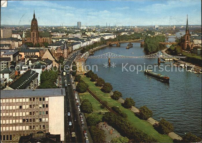 Frankfurt Main Mainpartie mt Eisernem Steg und Dom