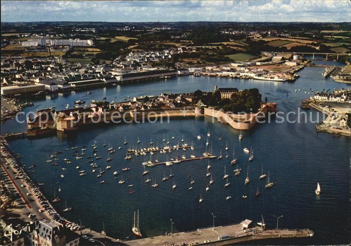 Concarneau Finistere Fliegeraufnahme ville close et port de plaisance