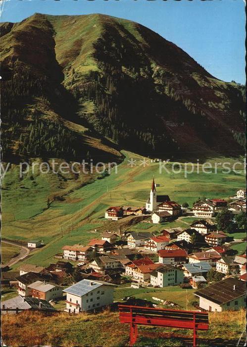 Berwang Tirol mit Hoenig