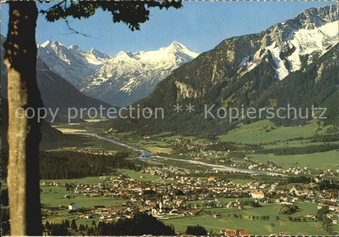 Reutte Tirol Panorama gegen Lechtaler Alpen