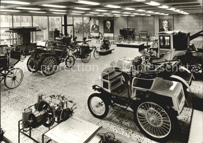 Autos Daimler-Benz-Museum Stuttgart-Untertuerkheim