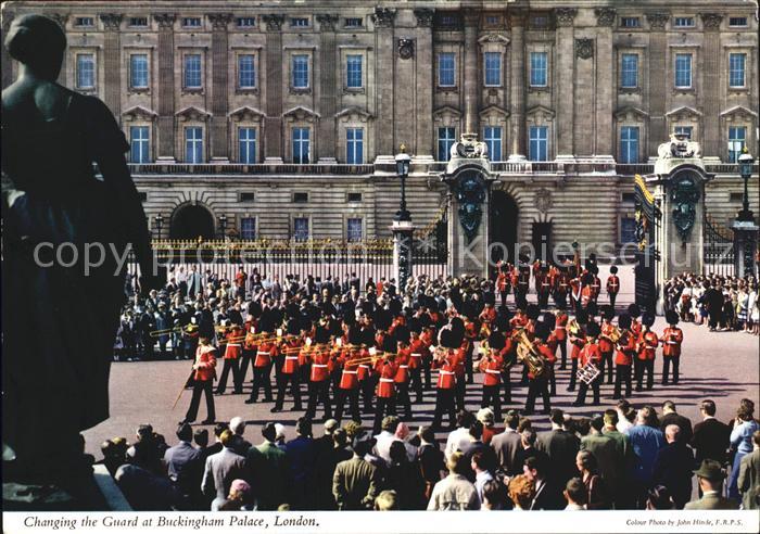 Leibgarde Wache Changing the Guard Buckingham Palace Lo