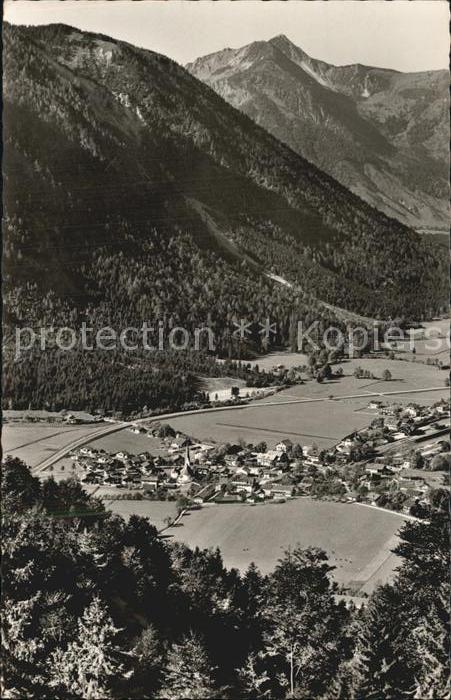 Bayrischzell Totalansicht mit Alplspitze