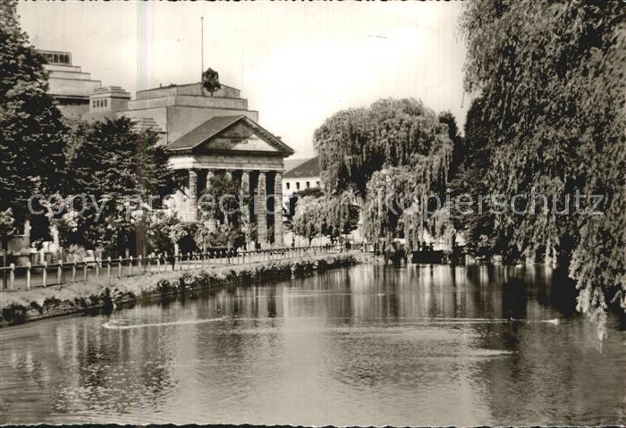 Detmold Burggraben mit Landestheater