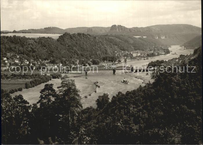Saechsische Schweiz Elbtalblick mit Bad Schandau