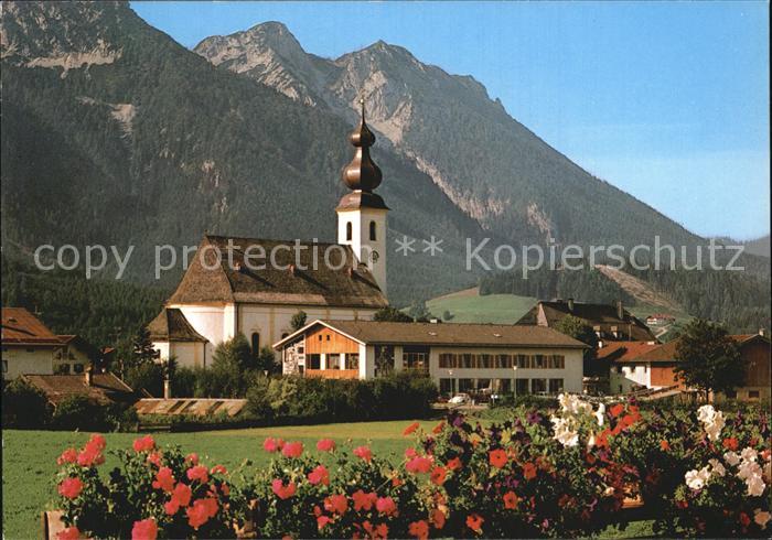Inzell Traunstein Bayern mit Kirche und Rauschenberg