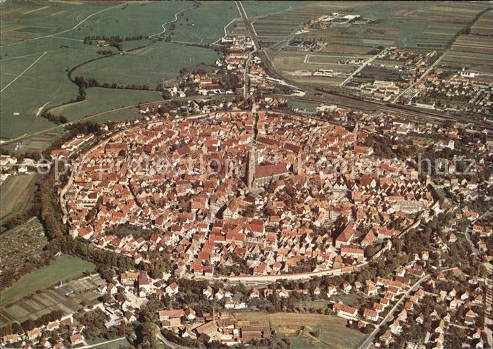 Noerdlingen Stadtzentrum Altstadt Fliegeraufnahme