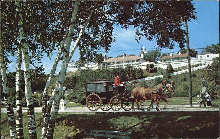 Mackinac Island Pferdekutsche Denkma Father Marquette