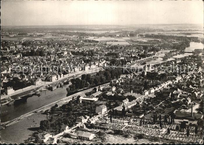 Chatellerault Vue aerienne Le Port Henri IV et la Vallee de la Vienne