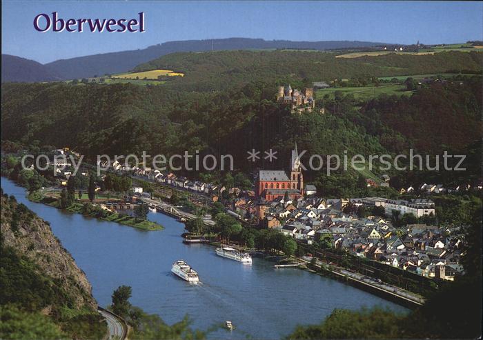 Oberwesel Rhein mit der Schoenburg
