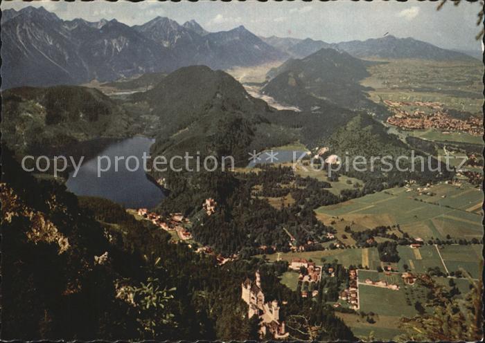 Fuessen Allgaeu Koenigsschloesser Neuschwanstein Hohenschwangau Alpsee Schwansee