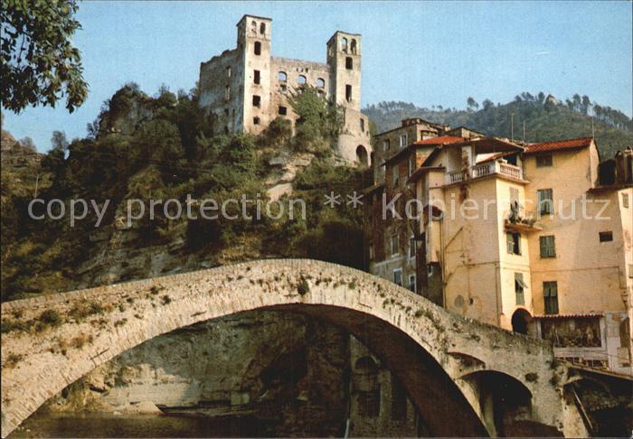 Dolceacqua Ponte e Castello Medioevale die Marchesi Doria