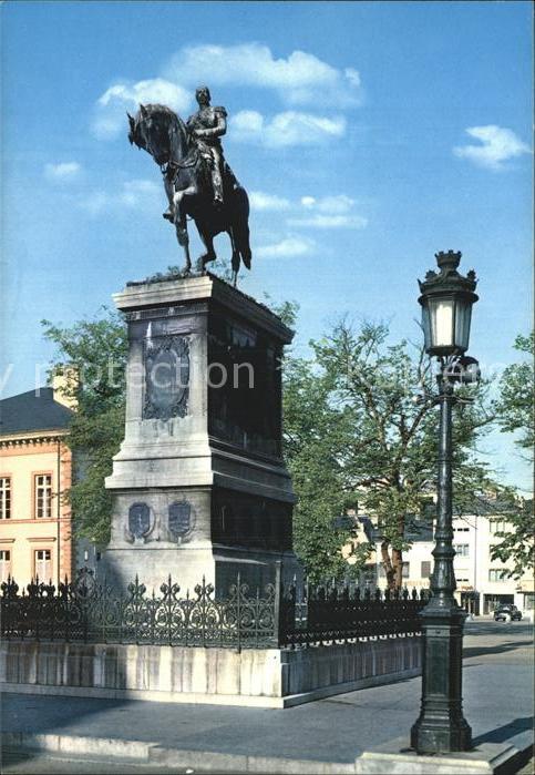 LUXEMBOURG  Luxemburg Monument equestre de Guillaume II Roi des Pays Bas et Gran