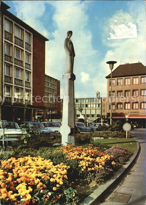 Dueren Rheinland Mariensaeule am Marktplatz