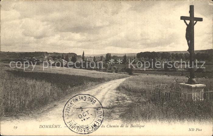 Domremy-la-Pucelle Vosges Vue du Chemin de la Basilique Croix