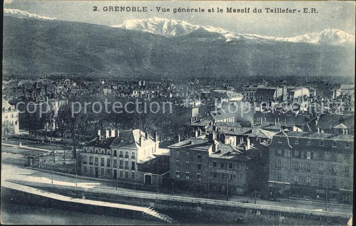 Grenoble Vue generale et le Massif du Taillefer